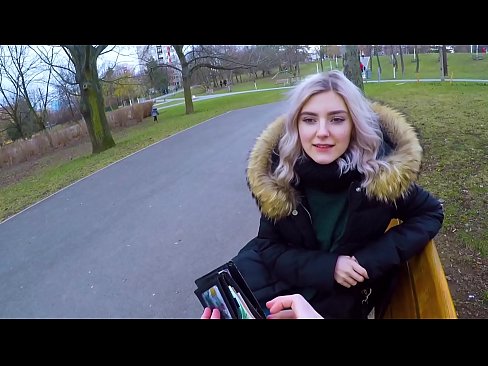 ❤️ Norij svešinieka karstu spermu par naudu - blowjob in the park by Eva Elfie ❤️ Kaltais porno pie mums